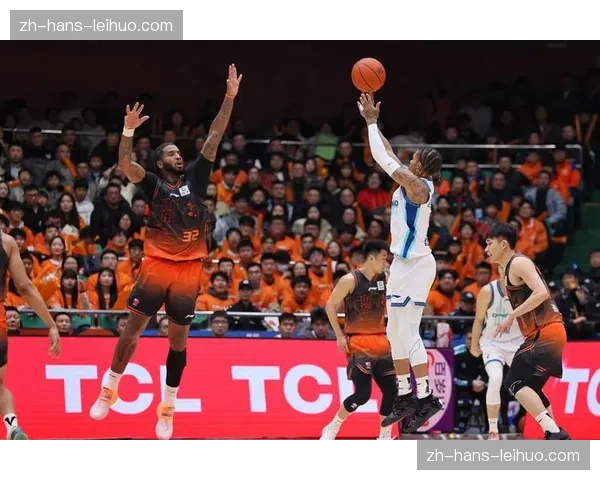 山东男篮主场遭遇三连败 投篮热区显示底角三分空位把握度极低