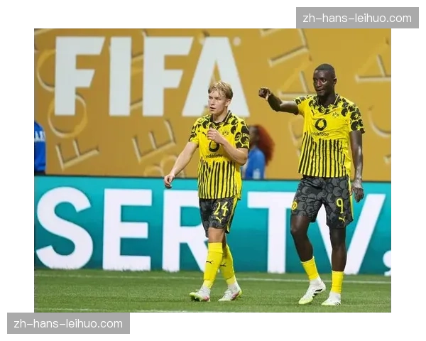 多特蒙德锋线轮换观察 吉拉西拜尔搭档锋线无变化